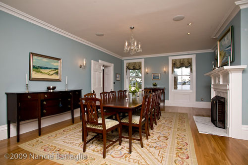 Rosslyn Dining Room (Credit: Nancie Battaglia)