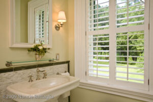 Rosslyn Master Bathroom (Credit: Nancie Battaglia)