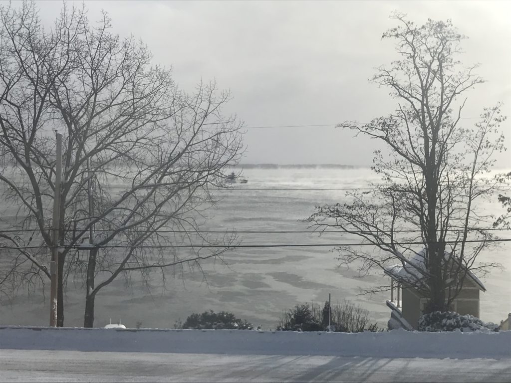 Winter Wonderland 2019: Essex ferry approaching Rosslyn's boathouse. (Credit: R. P. Murphy)