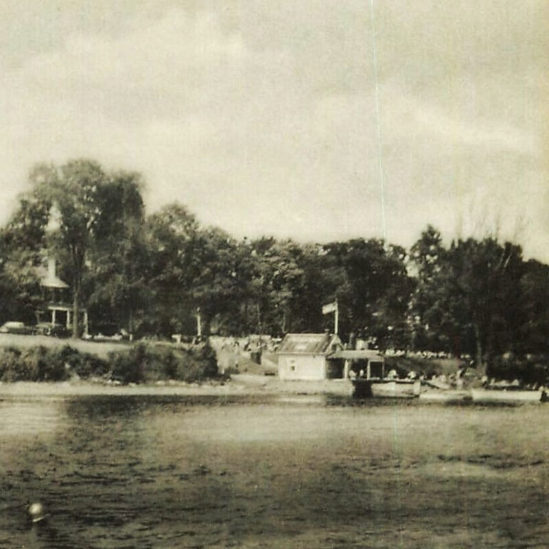 Sherwood Inn waterfront in the early/mid 20th century