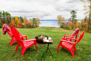 ADK Oasis Highlawn Firepit (Source: Julia Rebecca Photography)