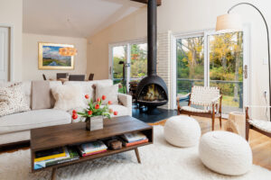 ADK Oasis Highlawn Living Room (Source: Julia Rebecca Photography)