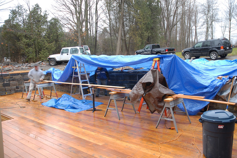 Doug's Decking Tent, December 10 2008 (Source: Geo Davis)