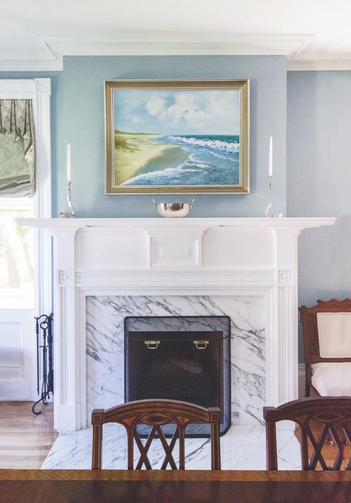 Rosslyn's Dining Room Fireplace (Source: Carolyn Bates, “Beguiled into Stewardship“, Old House Journal )