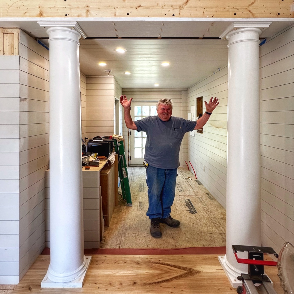 Peter in Column​ Flanked Vestibule (Photo: Geo Davis)