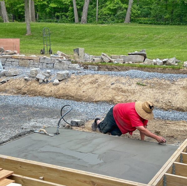 Supi Floating and Edging Hot Tub Slab (Photo: R.P. Murphy)