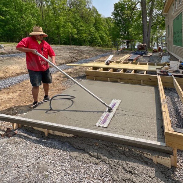 Supi Screeds Hot Tub Slab (Photo: R.P. Murphy)