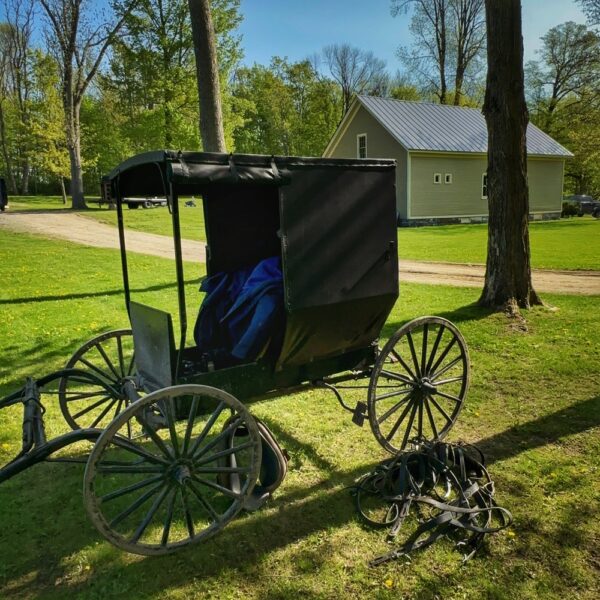 Among the Amish: Buggy & Barn (Photo: Geo Davis)