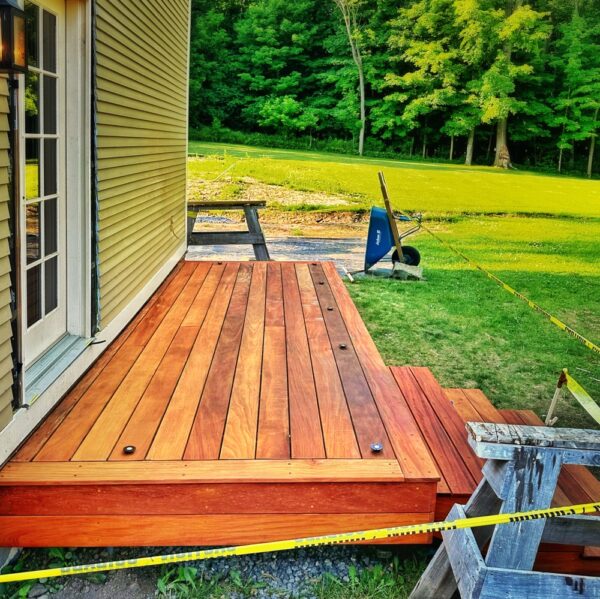 Icehouse East Deck After Oiling (Photo: Geo Davis)