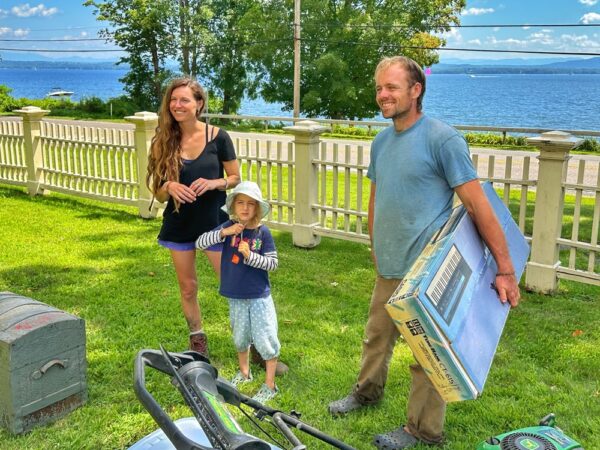 Yard Sale Smiles (Photo: Susan Bacot-Davis)