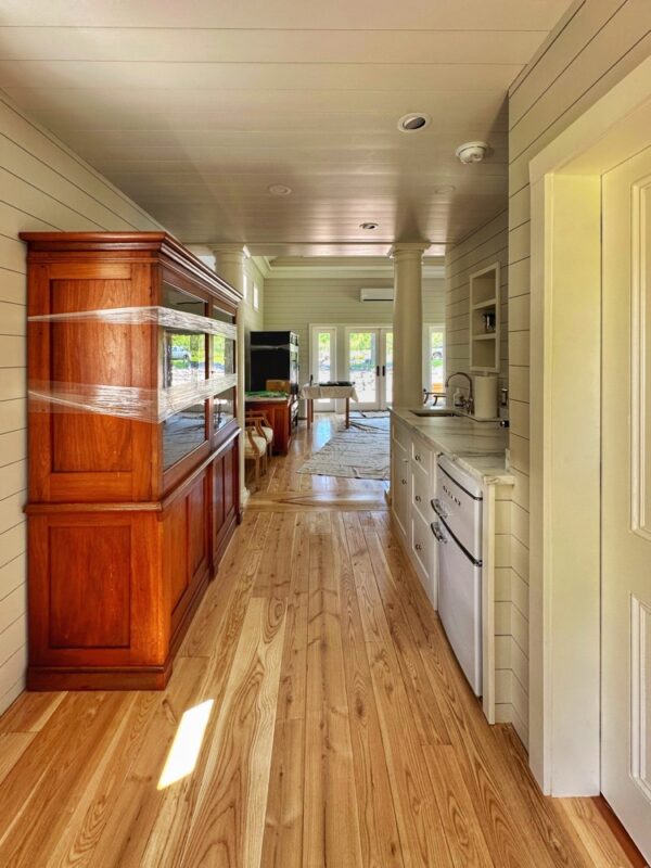 Essaying Cabinets (Photo: Geo Davis)