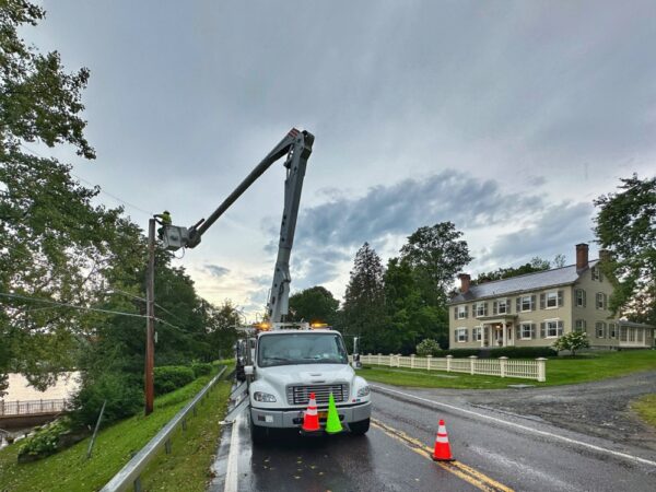 Restoring Infrastructure After Storm (Photo: Geo Davis)