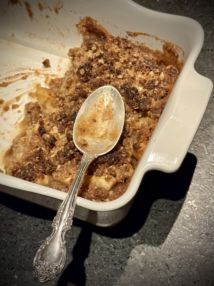 Apple Crisp Leftovers (Photo: Geo Davis)