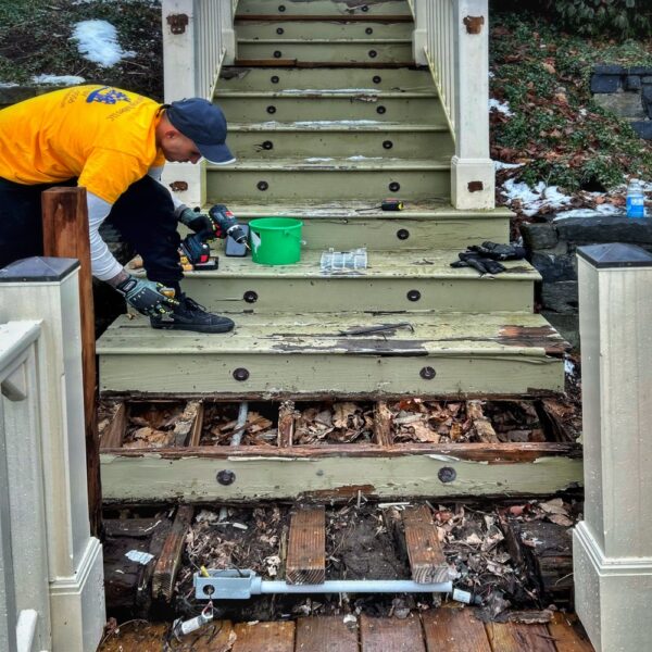 Lakeside Staircase: Recon (Photo: Glen Gehrkens)