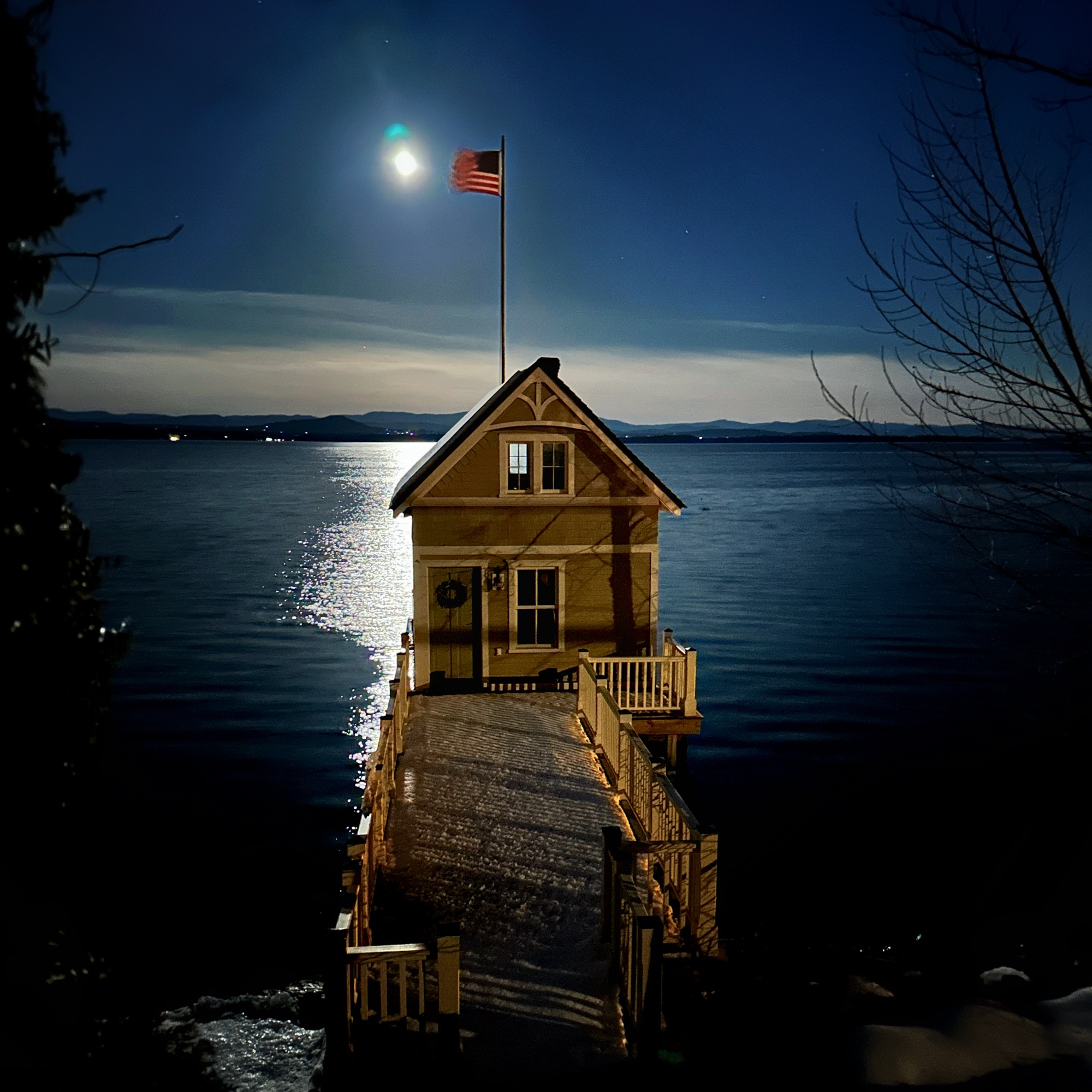 Full Moon Bathing Boathouse, March 25, 2024 (Photo: Geo Davis)