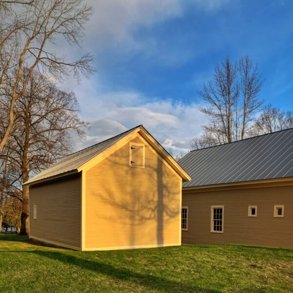 Icehouse Wall-to-Door (Photo: Geo Davis)